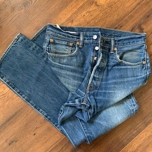 Classic Levi’s 501 jeans dark wash